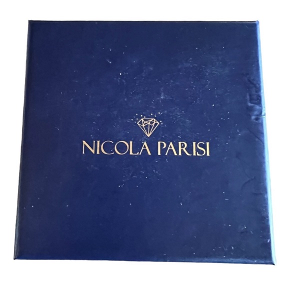 NWOT. Original box. Bracelet. - Picture 4 of 4